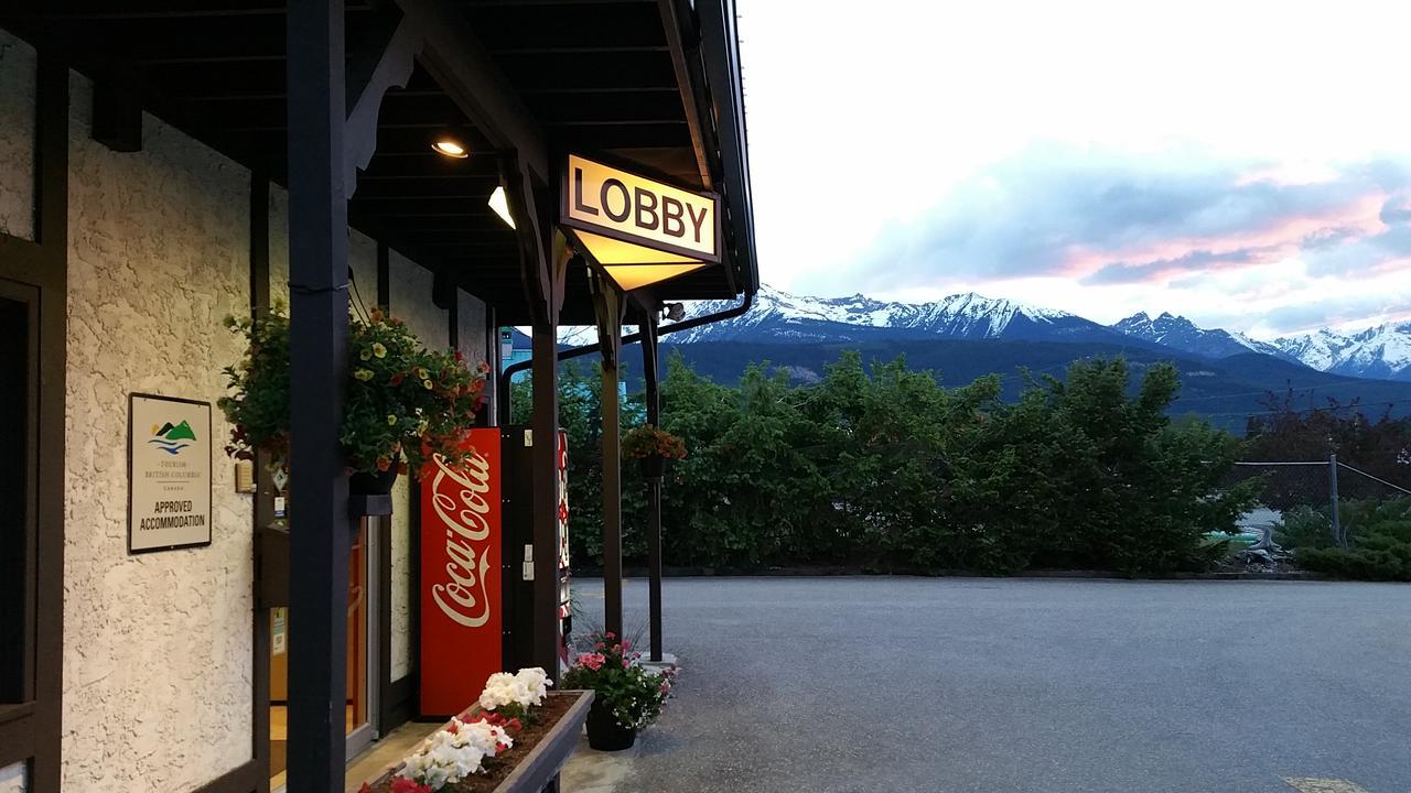 Yellowhead Motel Valemount Exterior photo